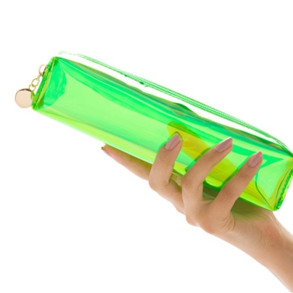 Beautylish 420 Brush Collection 5 Brushes with Neon Green Zipper Case NWT - Picture 3 of 15